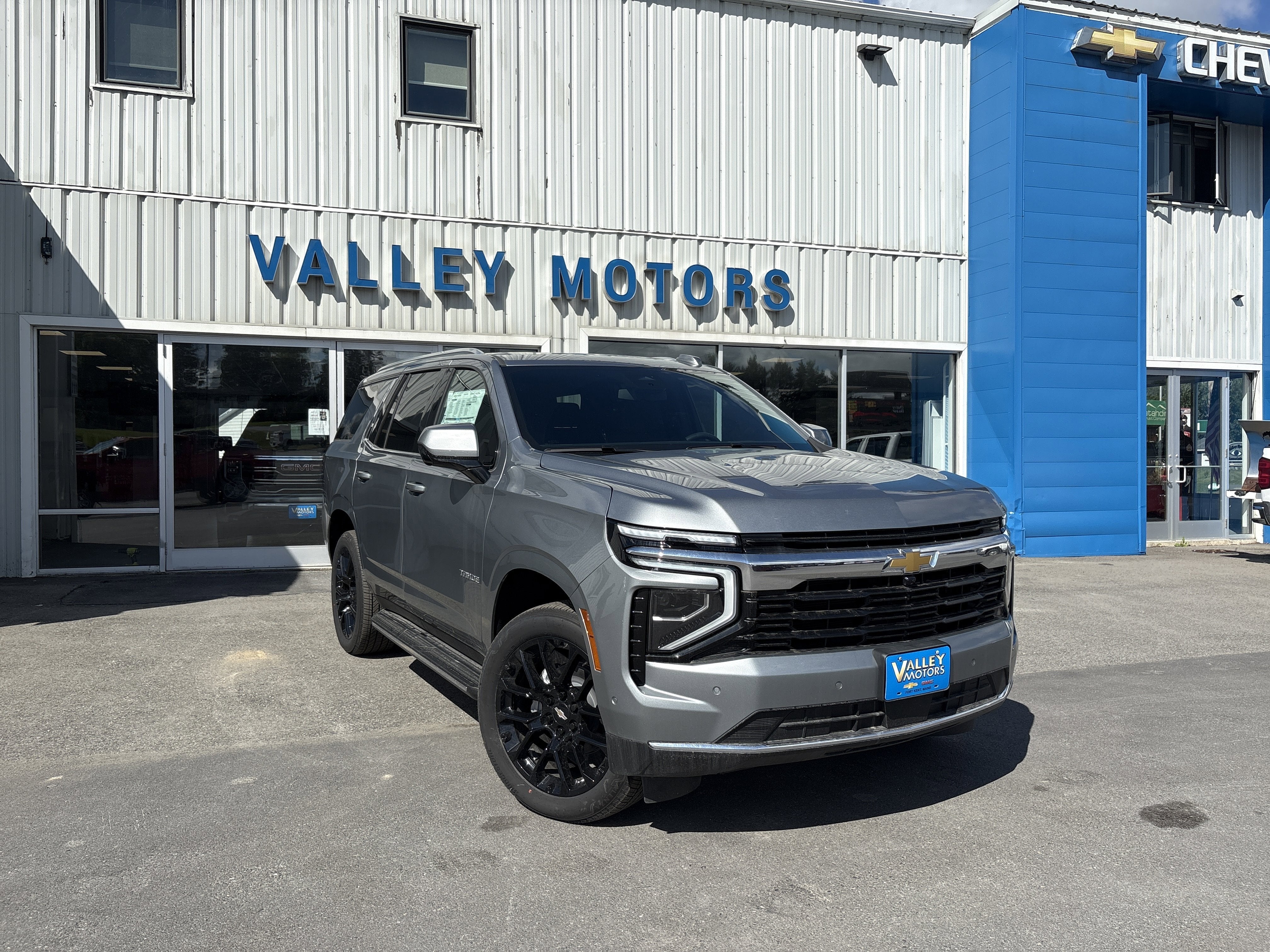 2025 Chevrolet Tahoe LS
