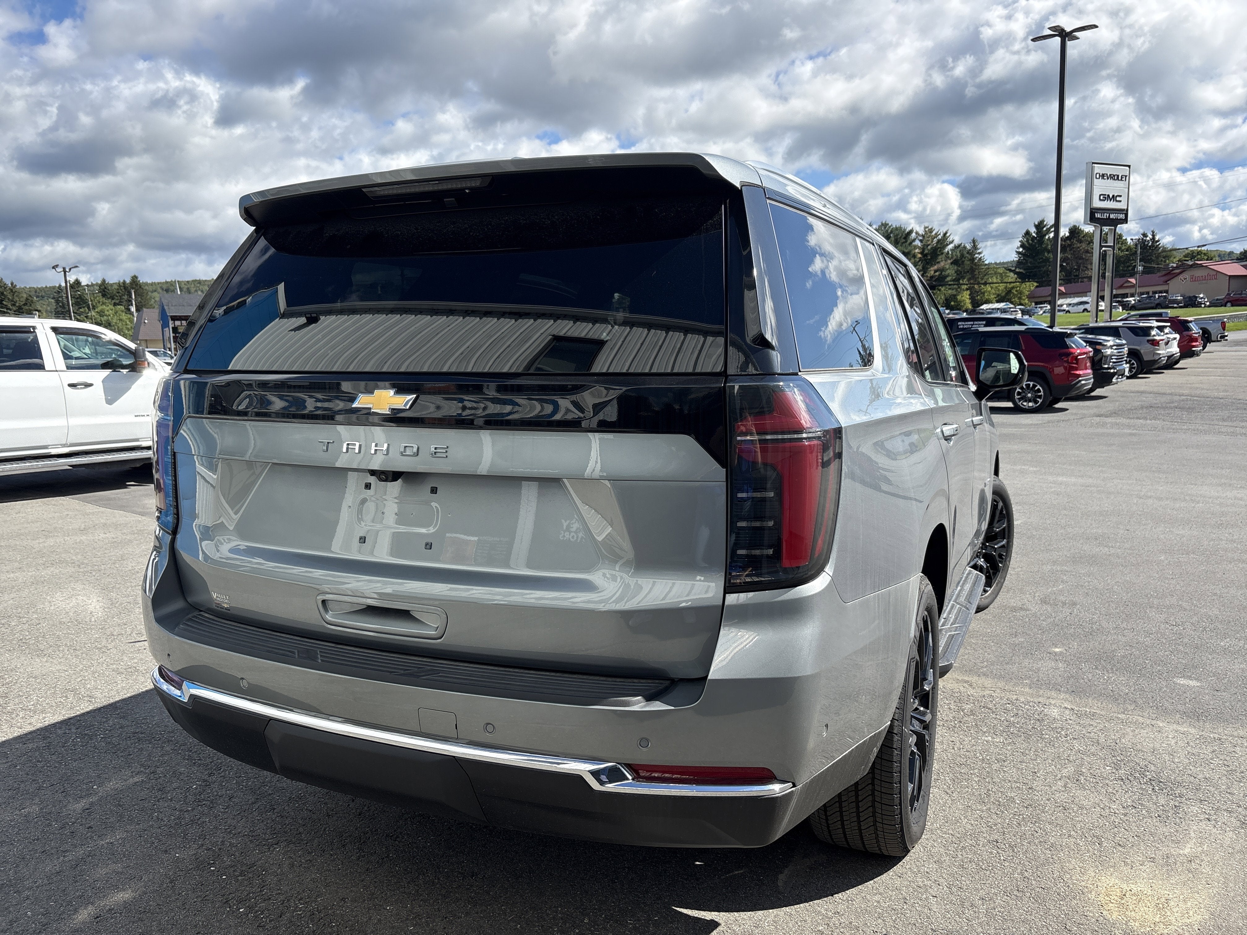 2025 Chevrolet Tahoe LS