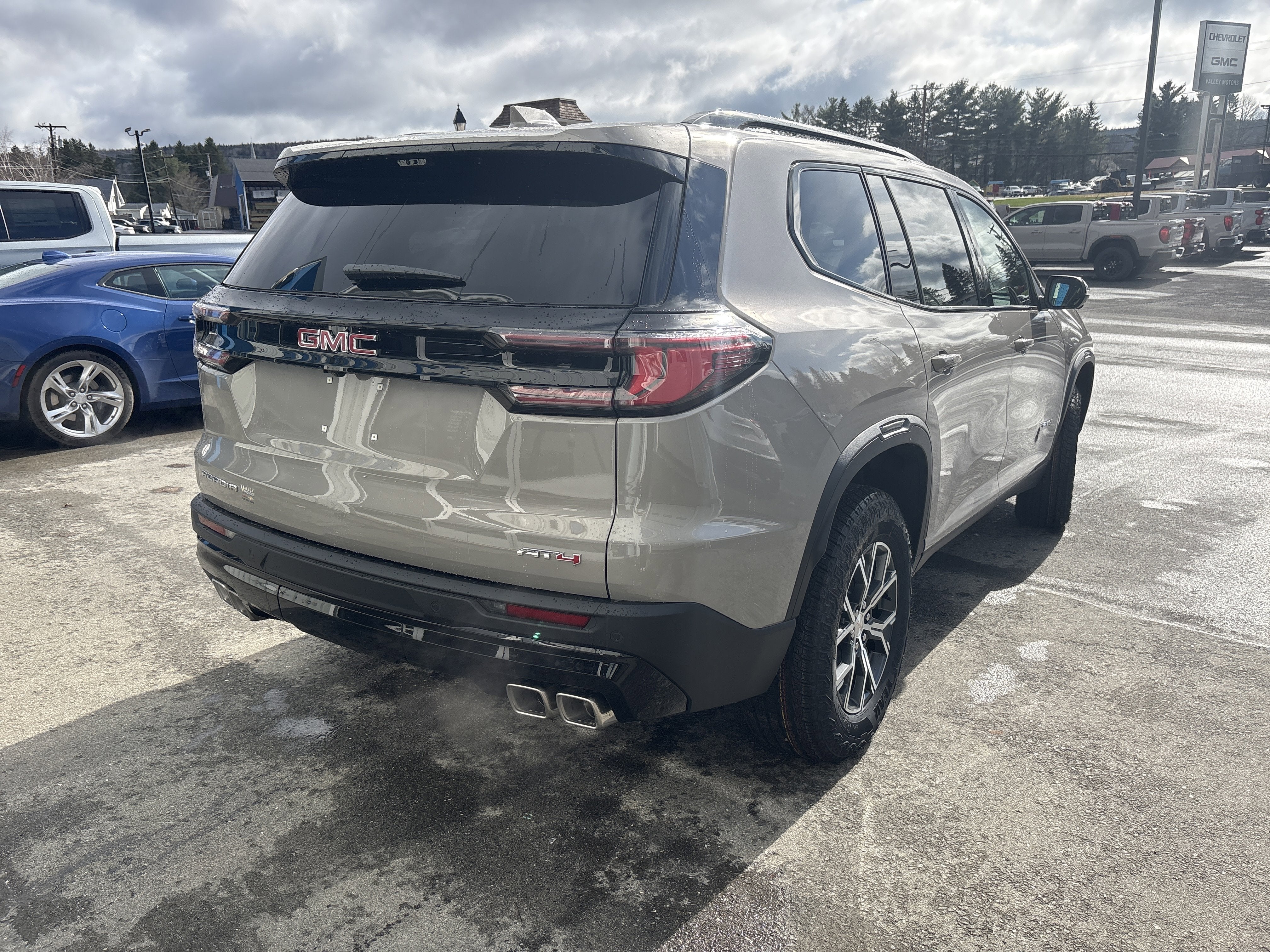 2026 GMC Acadia AT4
