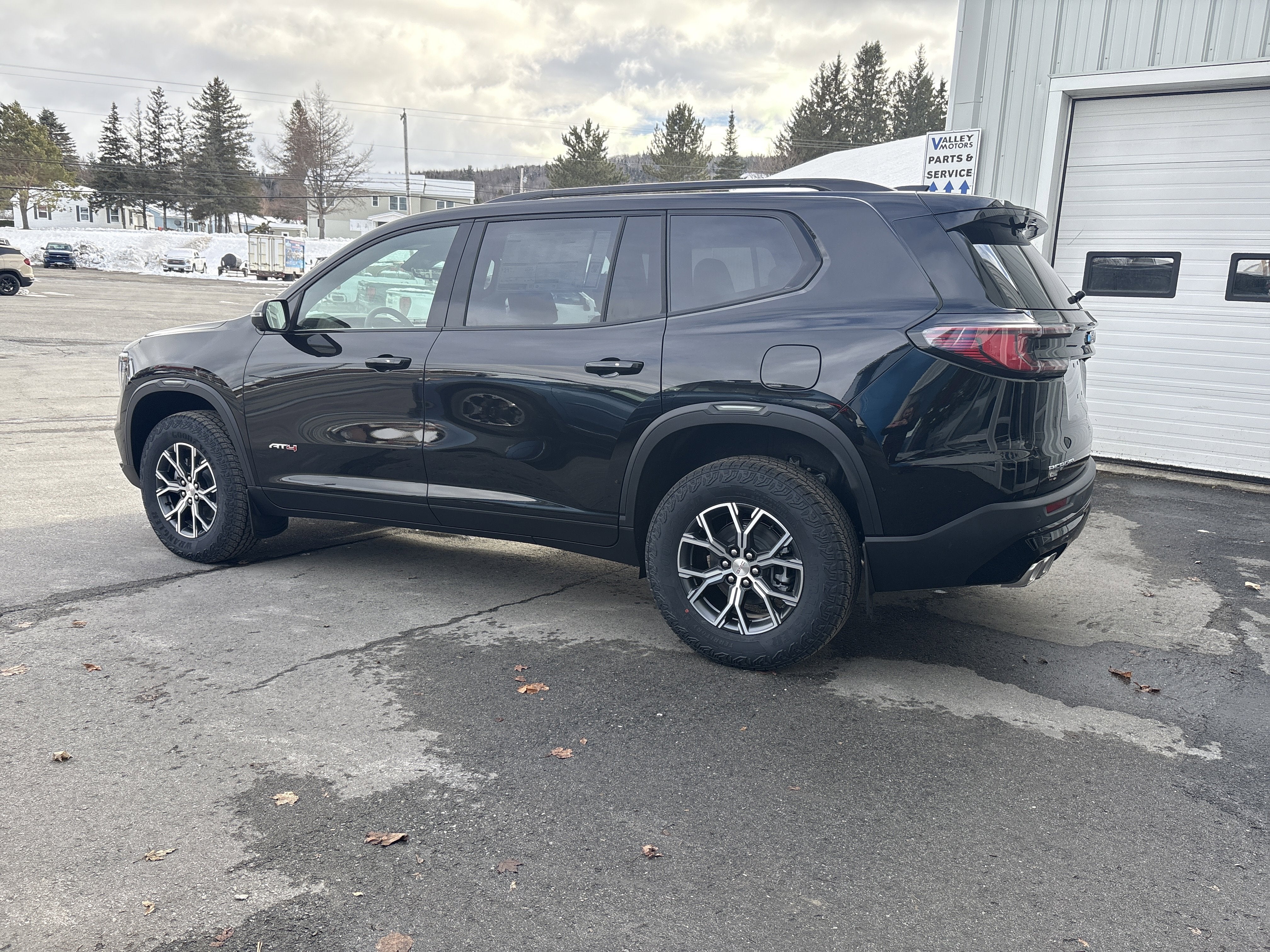 2026 GMC Acadia AT4