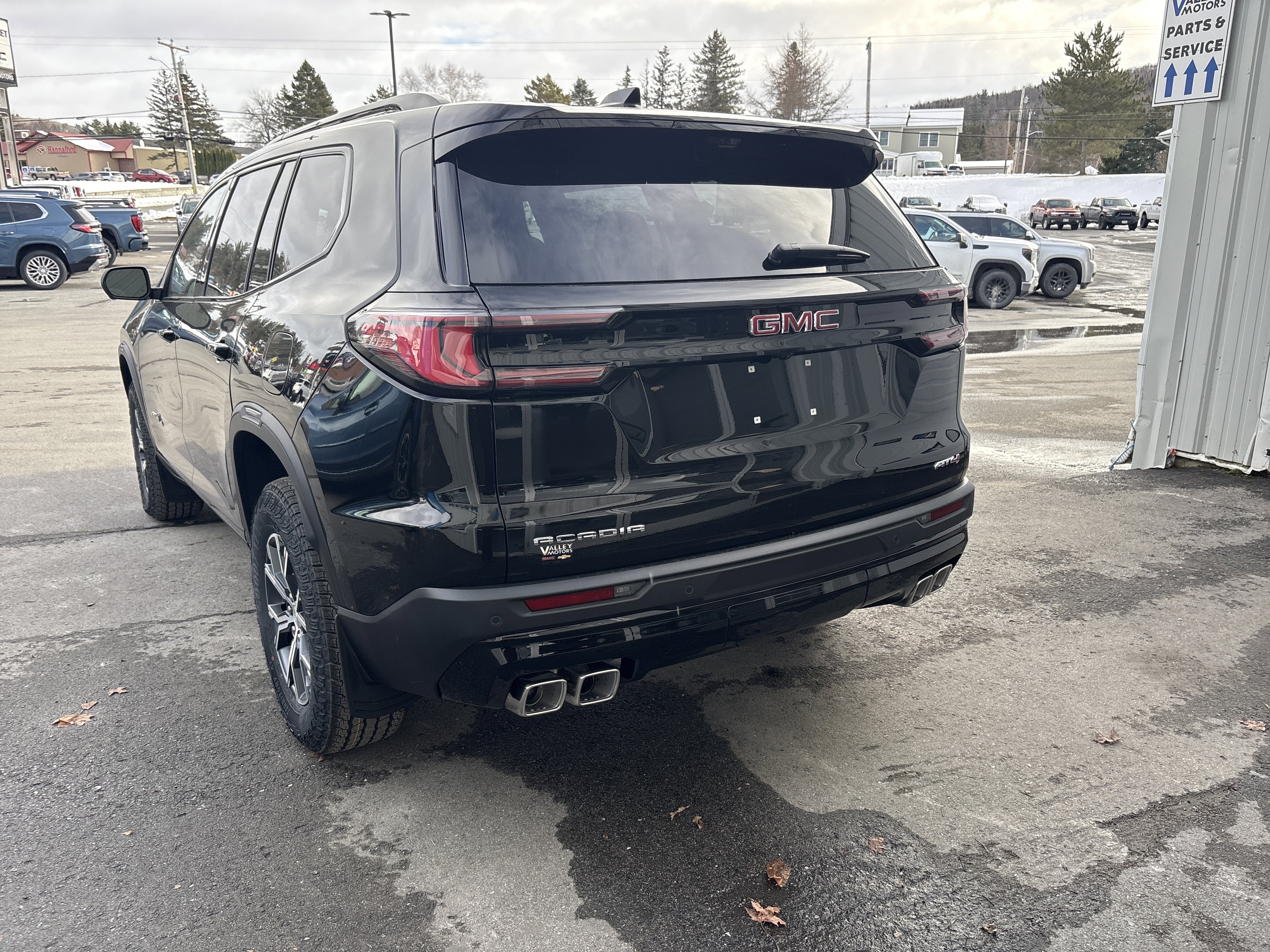2026 GMC Acadia AT4