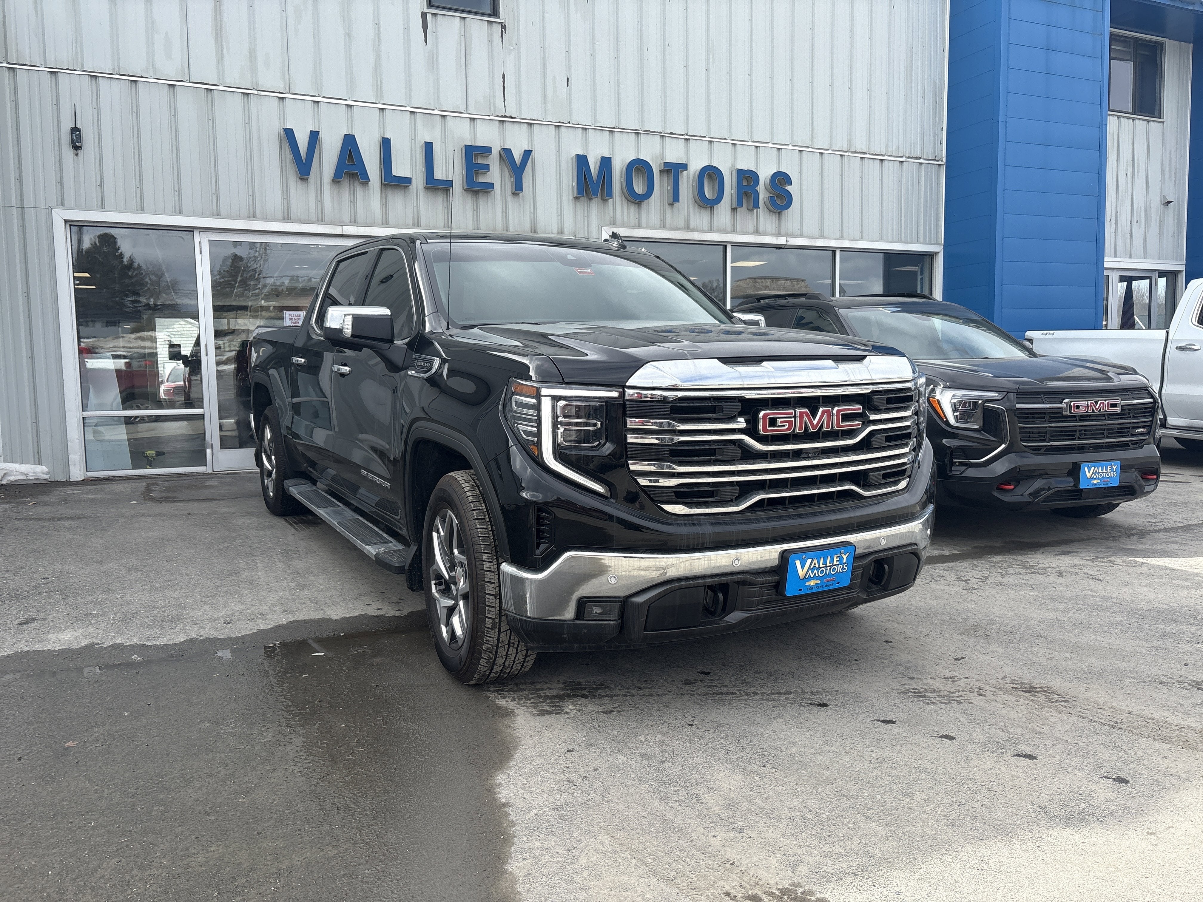 2024 GMC Sierra 1500 SLT