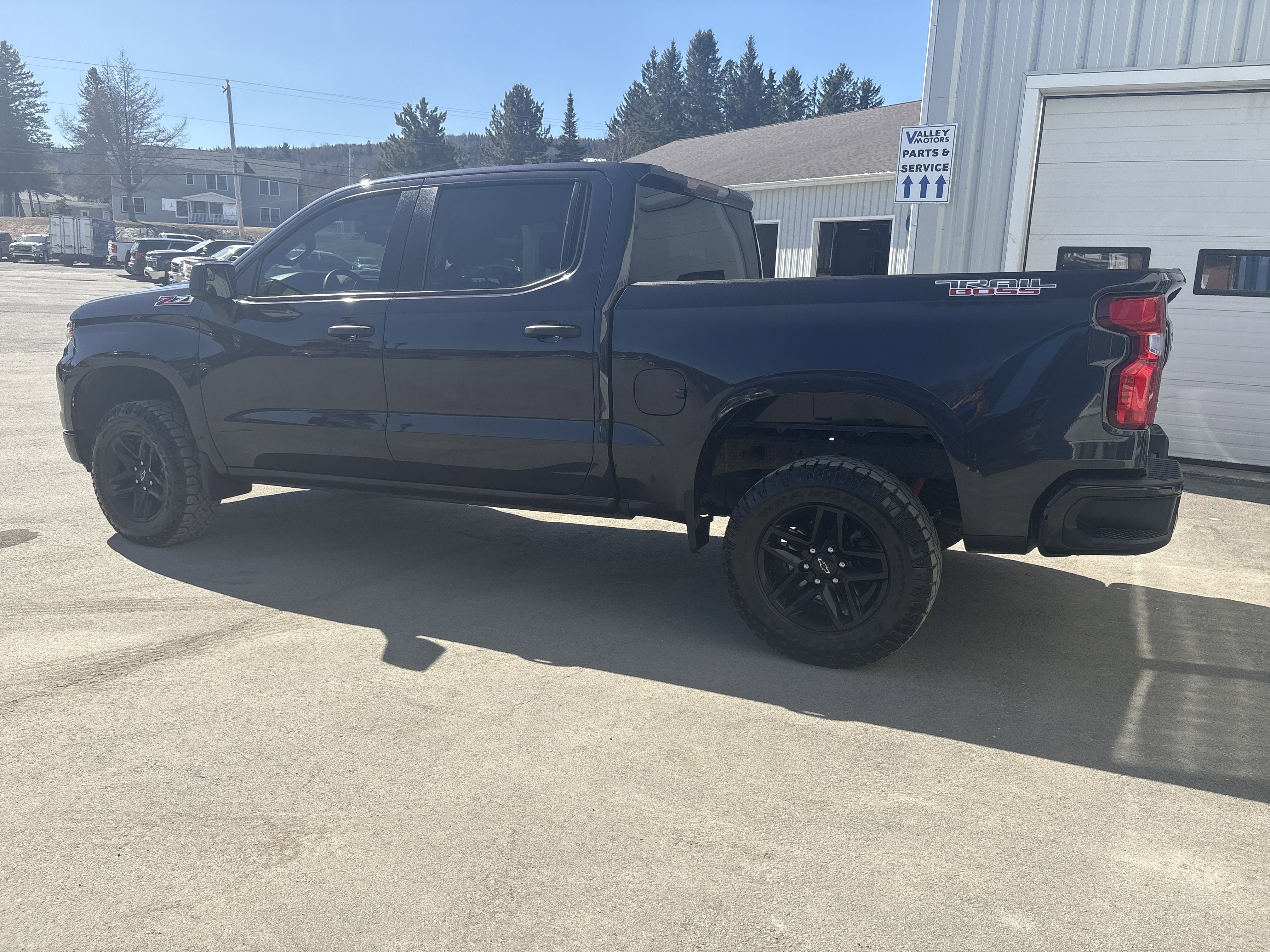 2022 Chevrolet Silverado 1500 Custom Trail Boss