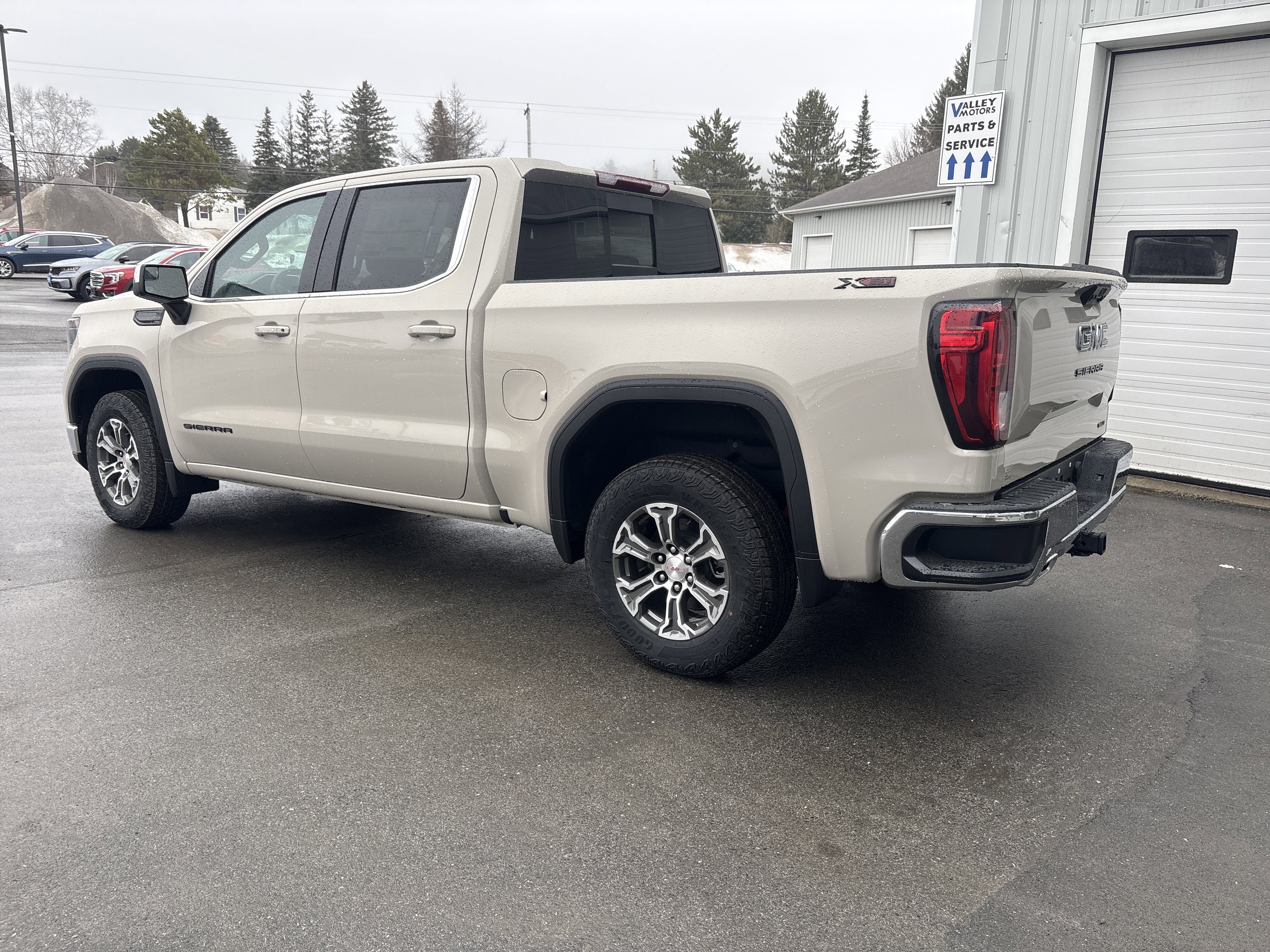 2026 GMC Sierra 1500 SLE